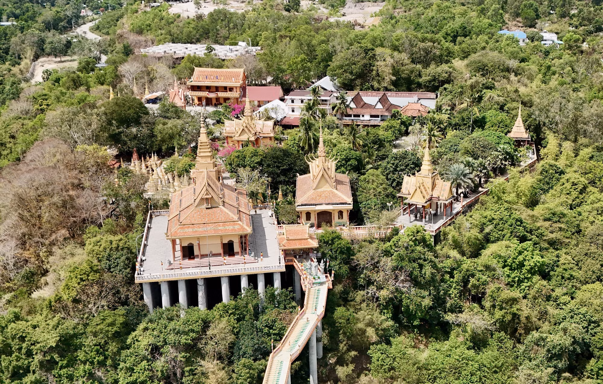 chua-ta-pa-an-giang-11.jpg