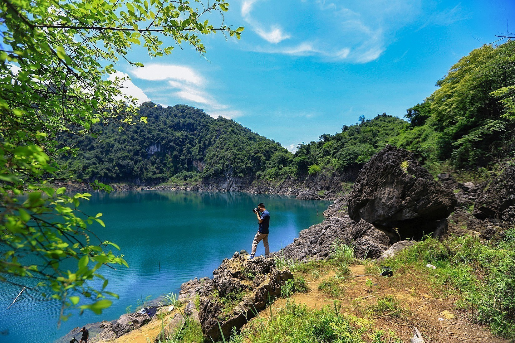 ho-mat-ngoc-phu-tho-1482025-6.jpg