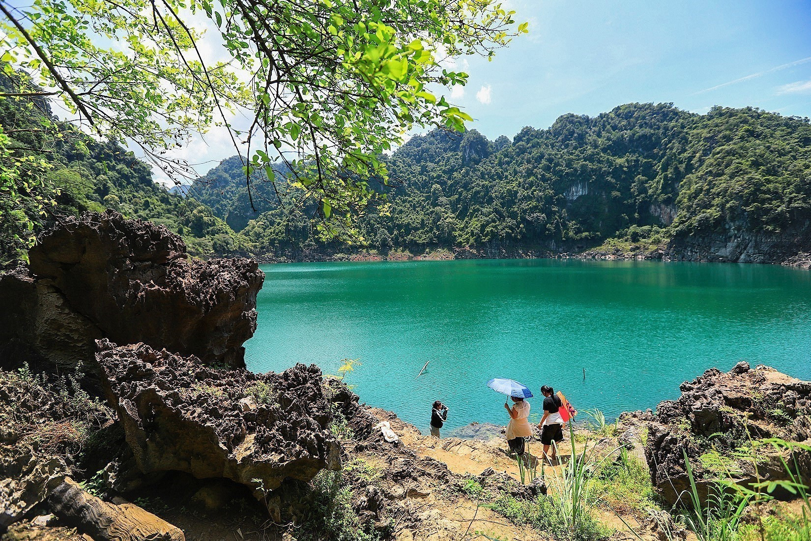 ho-mat-ngoc-phu-tho-1482025-5.jpg