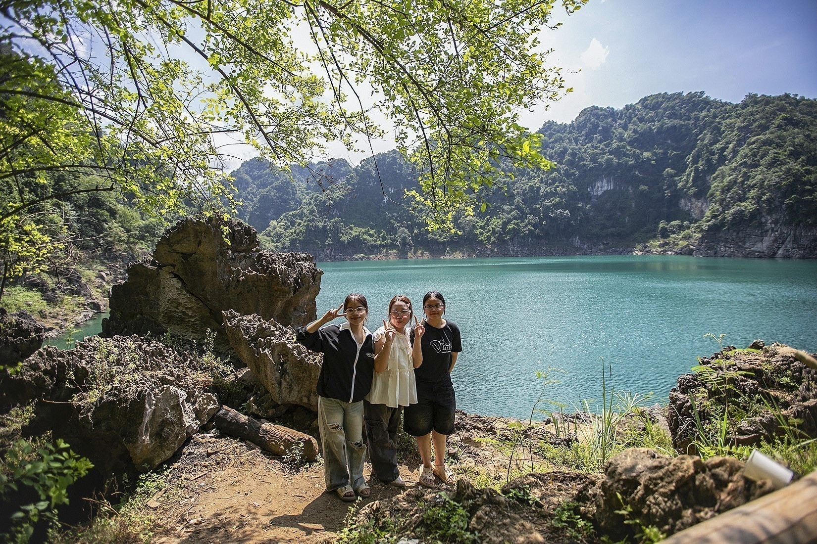 ho-mat-ngoc-phu-tho-1482025-3.jpg