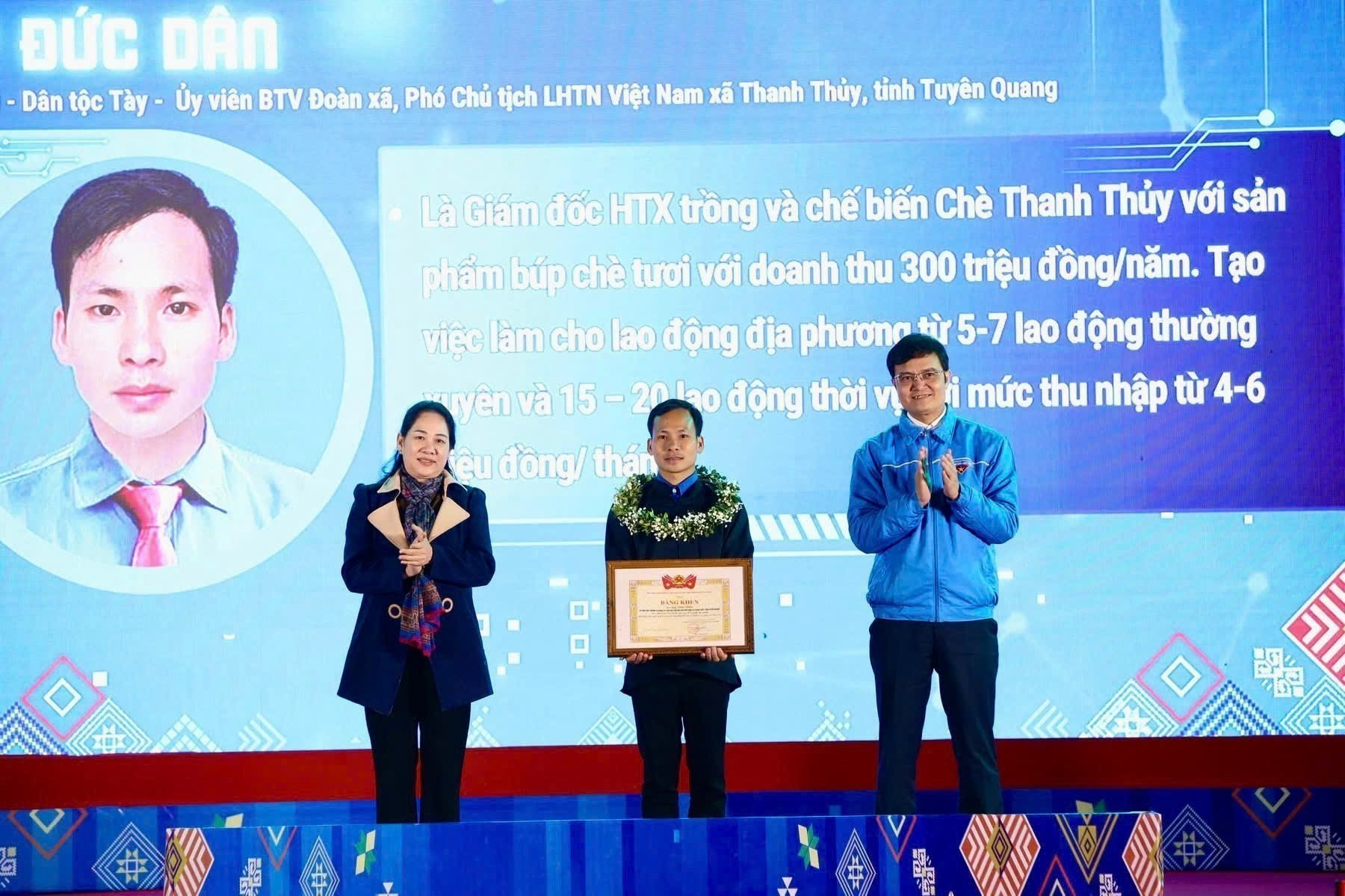 Lý Đức Dân được tuyên dương thanh niên tiêu biểu được Trung ương Đoàn tuyên dương năm 2025. Ảnh: TTXVN phát
