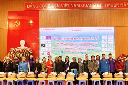 Bộ đội Biên phòng ‘Đồng hành cùng quân dân Y Tý’