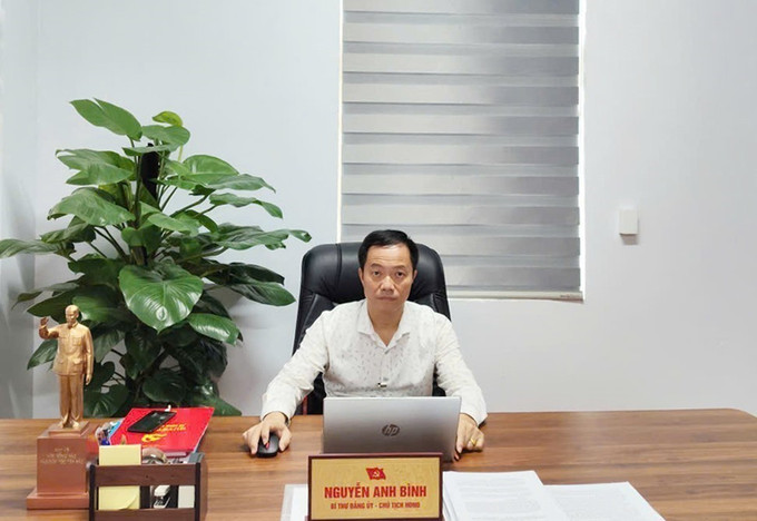 Ông Nguyễn Anh Bình, Bí thư Đảng ủy xã Chiềng Mung, tỉnh Sơn La đóng góp ý kiến vào dự thảo các văn kiện trình Đại hội XIV của Đảng. Ảnh: TTXVN phát Ông Nguyễn Anh Bình, Bí thư Đảng ủy xã Chiềng Mung, tỉnh Sơn La đóng góp ý kiến vào dự thảo các văn kiện trình Đại hội XIV của Đảng. Ảnh: TTXVN phát