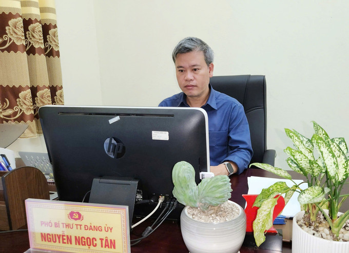 Ông Nguyễn Ngọc Tân, Phó Bí thư Thường trực Đảng ủy xã Co Mạ, tỉnh Sơn La đóng góp ý kiến vào dự thảo các văn kiện trình Đại hội XIV của Đảng. Ảnh: TTXVN phát son-la-291025-11.jpg