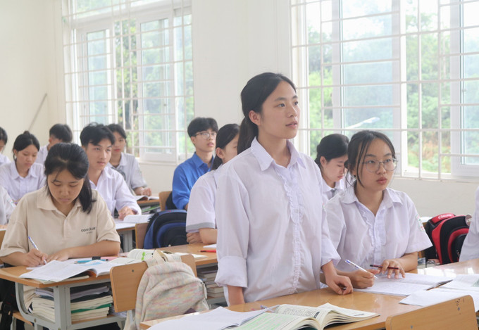 Học sinh Trường Phổ thông Dân tộc nội trú tỉnh Cao Bằng tập trung ôn thi chuẩn bị tốt cho Kỳ thi tốt nghiệp THPT năm 2025. cao-bang-hoc-sinh-21525-11.jpg