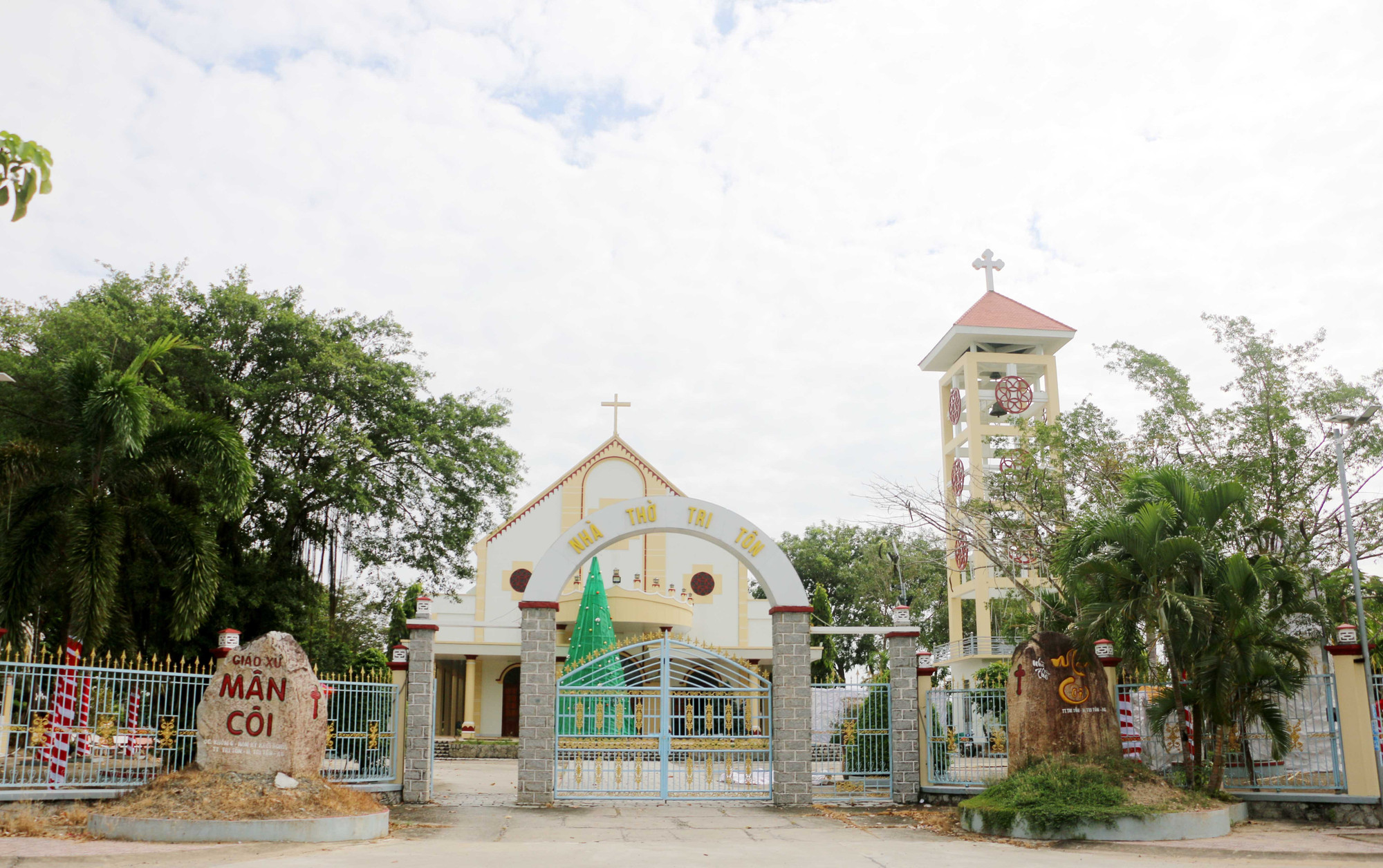 Một góc nhà thờ Tri Tôn của Giáo xứ Mân Côi, tại khóm 6, xã Tri Tôn, tỉnh An Giang.