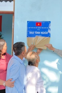 Những căn nhà ấm áp nghĩa tình từ phong trào xóa nhà tạm, nhà dột nát