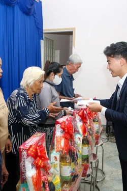 Biên thùy rộn rã sắc Xuân