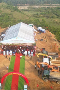 Chắp cánh ước mơ cho trẻ em vùng biên