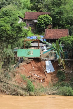 15 thôn, bản ở Nghệ An vẫn bị cô lập một phần