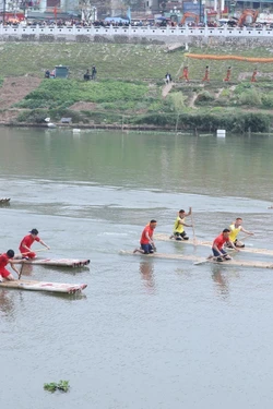 Hấp dẫn giải Đua bè mảng trên sông Kỳ Cùng năm 2026