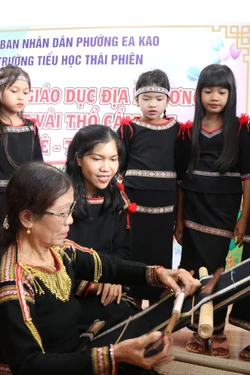 Đưa bản sắc văn hóa vào trường học thông qua môn Giáo dục địa phương