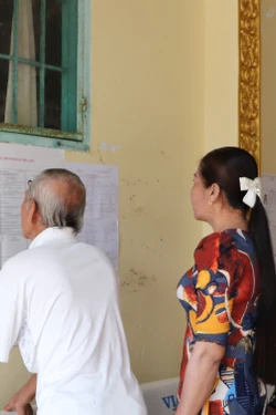 Cử tri vùng đồng bào Khmer và Đồng bằng sông Hồng hướng về ngày hội bầu cử