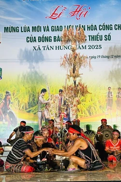 Trải nghiệm Lễ hội mừng lúa mới và giao lưu văn hóa cồng chiêng