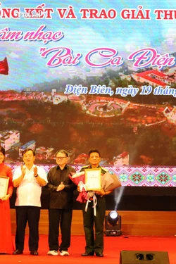 Tôn vinh nhiều tác phẩm âm nhạc “Bài ca Điện Biên”