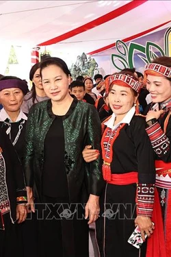 Chủ tịch Quốc hội Nguyễn Thị Kim Ngân dự Ngày hội đại đoàn kết toàn dân tộc tại xã Quang Minh, tỉnh Yên Bái