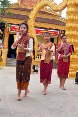 Bảo tồn, phát huy giá trị nghệ thuật múa Rom Vong của người Khmer