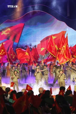 Cầu truyền hình "Dưới lá cờ quyết thắng" kỷ niệm 70 năm Chiến thắng Điện Biên Phủ