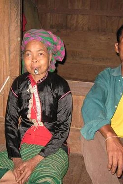 Ba lần cưới của người Khùa