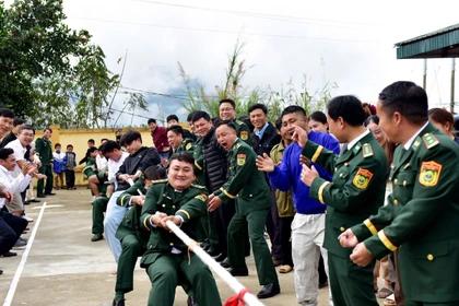 Xây dựng thế trận lòng dân vững chắc ở xã biên giới Thu Lũm (Lai Châu)