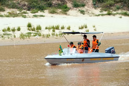 Ngăn chặn 'dòng chảy' đường lậu nơi biên giới Lao Bảo, Quảng Trị
