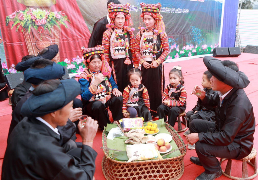 Nhiều hoạt động đặc sắc tại Ngày hội văn hóa - Tết cổ truyền dân tộc Hà Nhì 