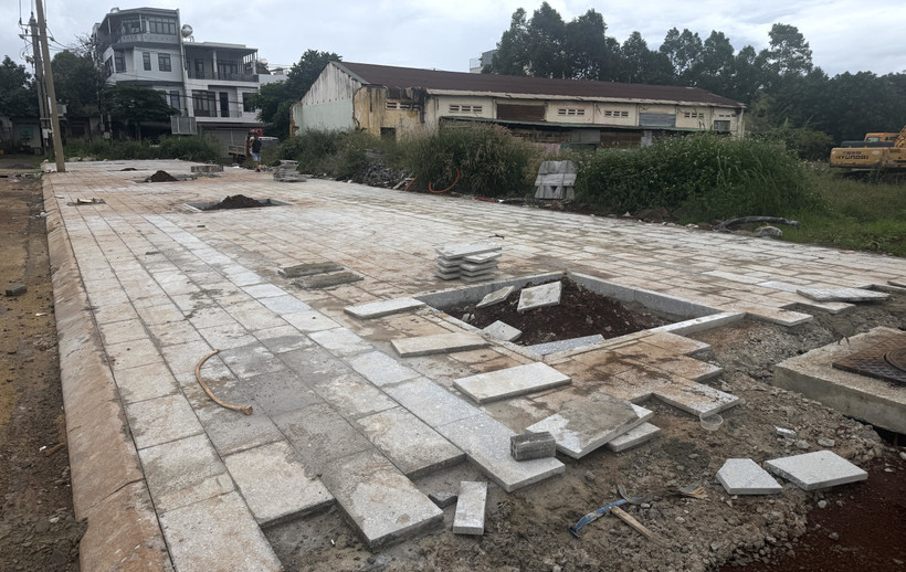 Đắk Lắk: Yêu cầu phường Buôn Ma Thuột rút kinh nghiệm cấp phép thi công hạ tầng vỉa hè