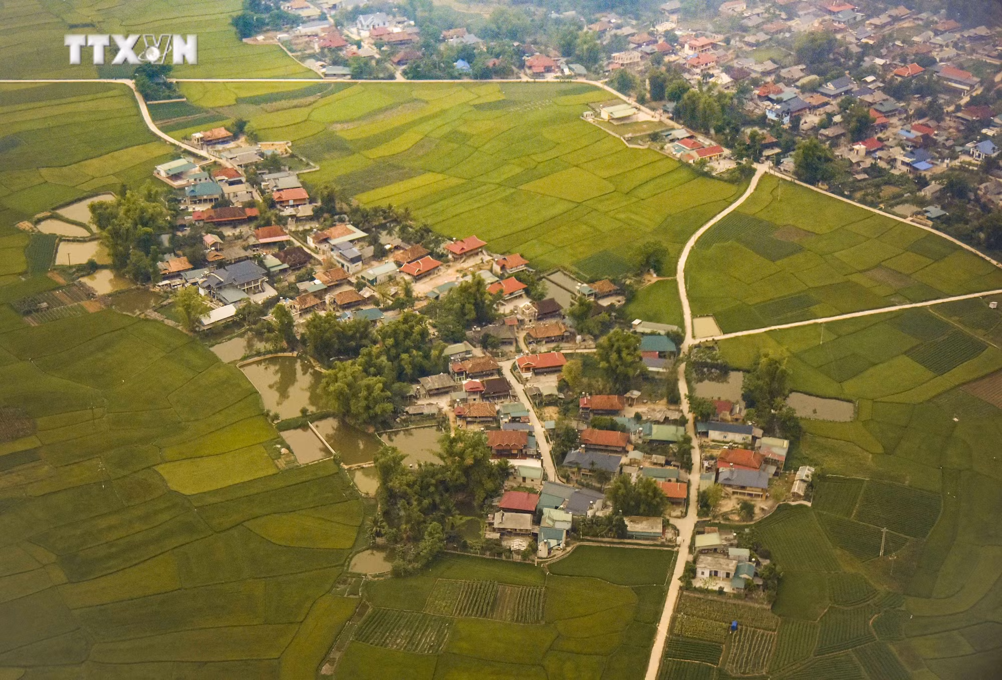 vna_potal_70_nam_chien_thang_dien_bien_phu_ngam_thung_lung_muong_thanh_tu_truc_thang_cua_khong_quan_viet_nam_7339016.jpg
