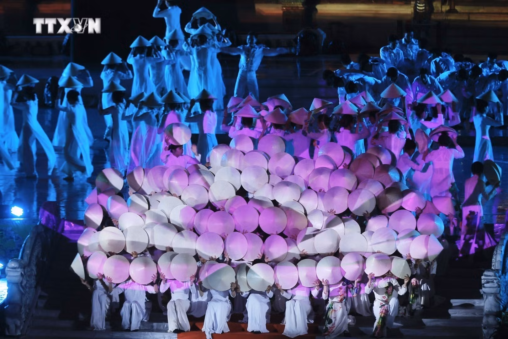 vna_potal_khai_mac_tuan_le_festival_nghe_thuat_quoc_te_hue_2024_7419304.jpeg