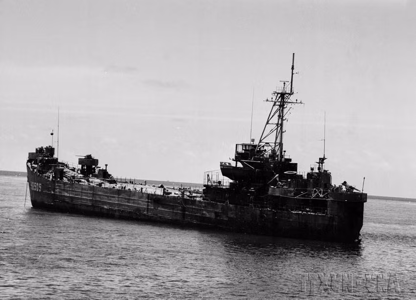 VN7E1F~1.JPG