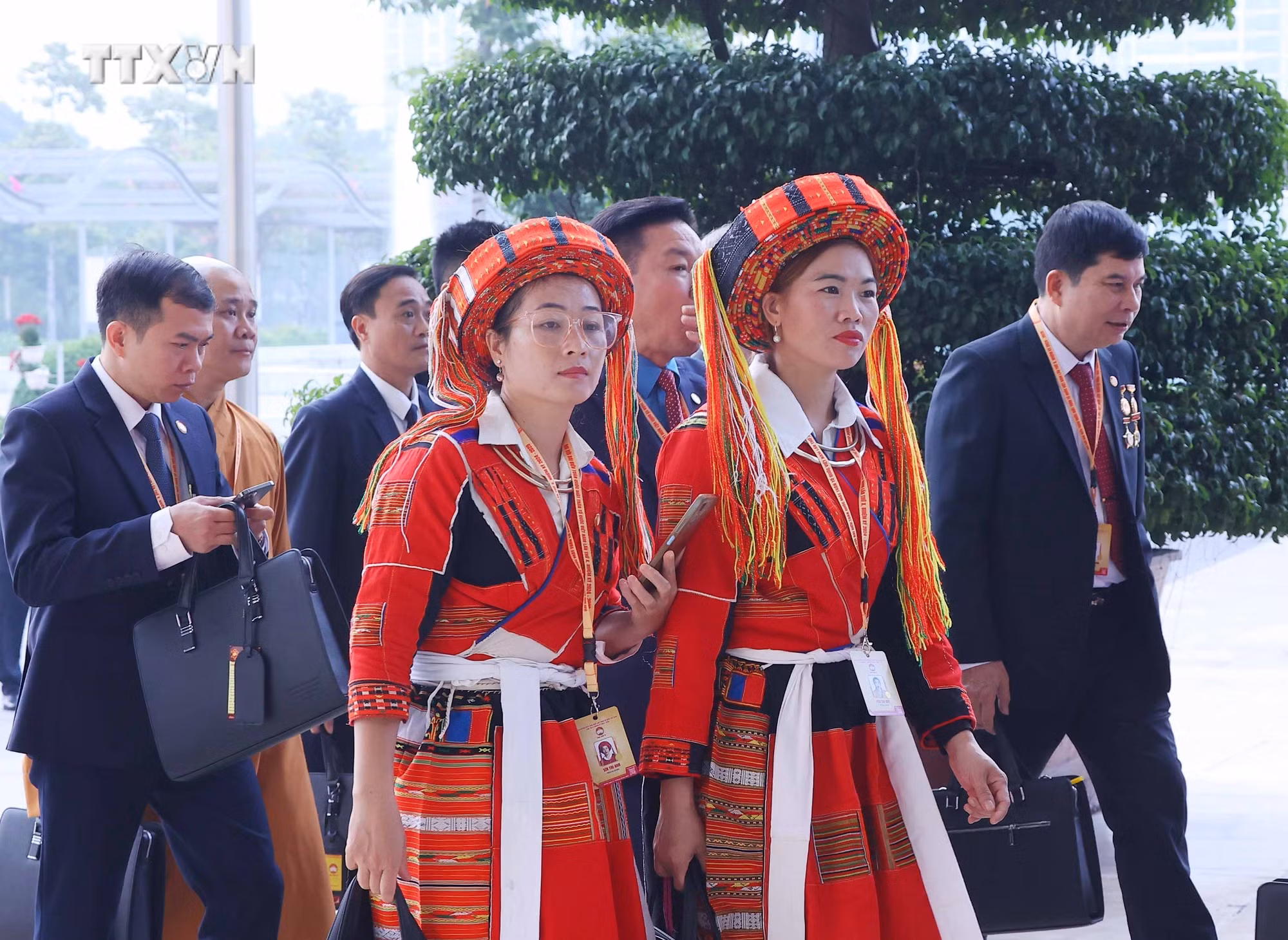 vna_potal_khai_mac_trong_the_dai_hoi_x_mat_tran_to_quoc_viet_nam_7655331.jpg