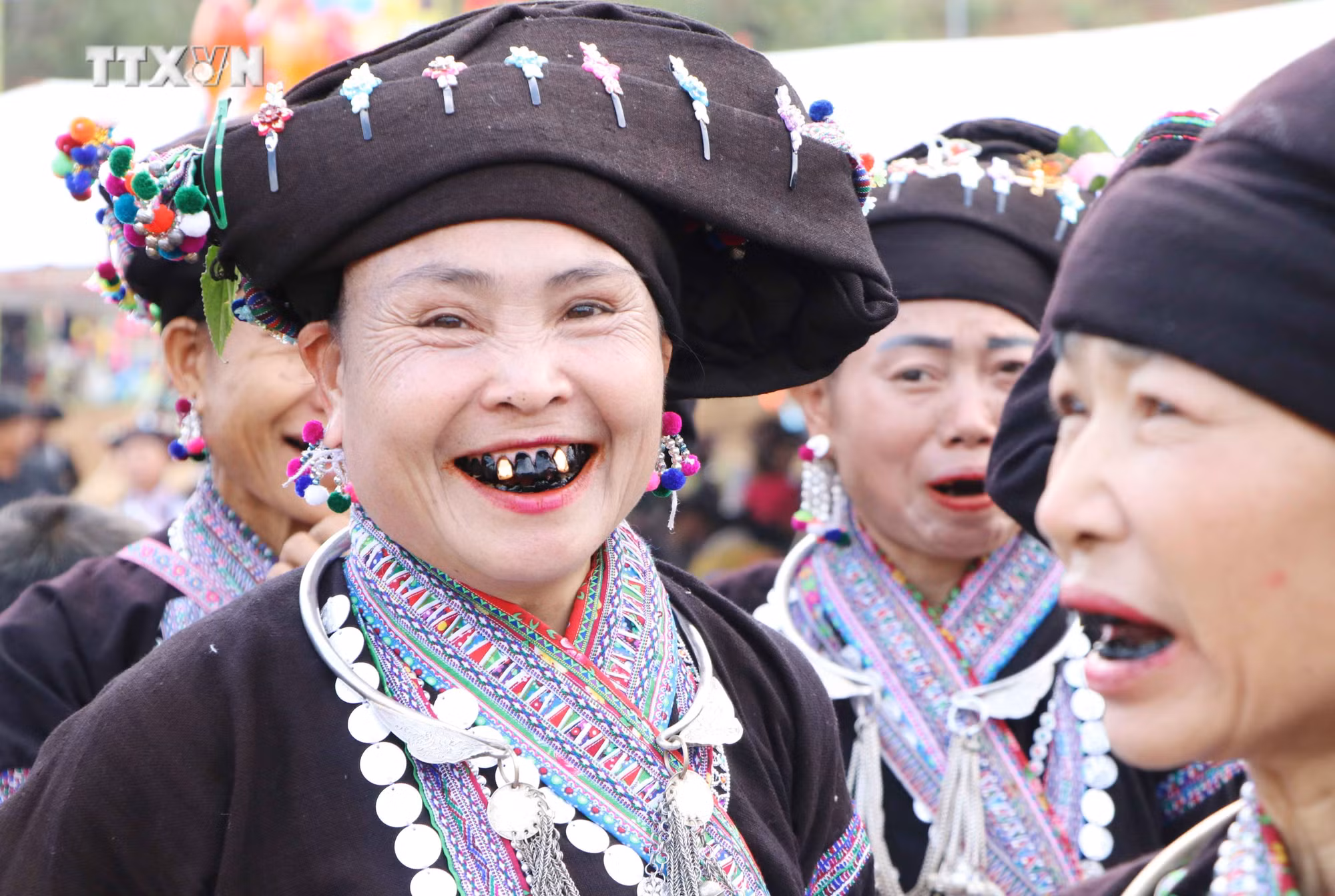 vna_potal_ve_lai_chau_cung_dan_toc_lao_vui_le_hoi_bun_voc_nam_7285612.jpg