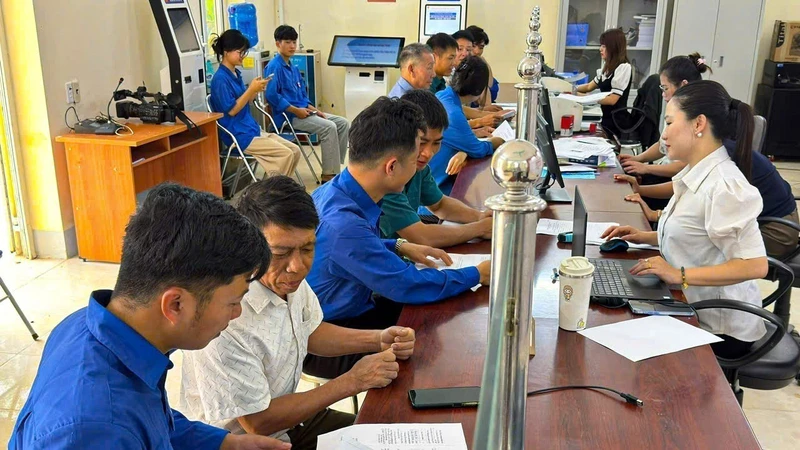 Phong trào 'Bình dân học vụ số' lan tỏa sâu rộng ở vùng cao Điện Biên