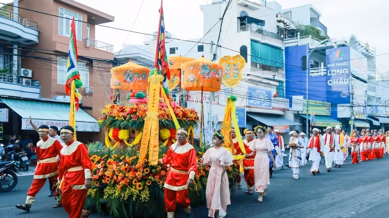 Tạo trải nghiệm văn hóa có chiều sâu cho du khách ở Lễ hội Tháp Bà Pô Nagar