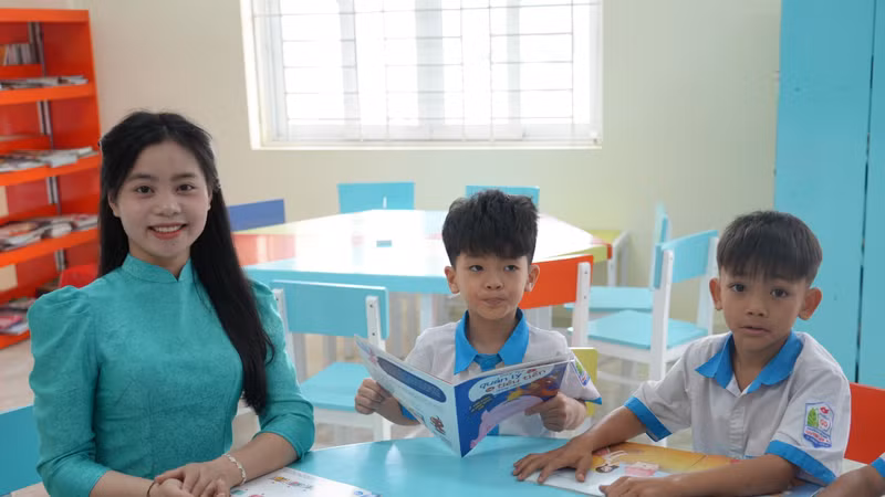 Tinh thần dám nghĩ, dám làm và khát vọng cống hiến của nữ đại biểu trẻ nhất Quốc hội khóa XVI