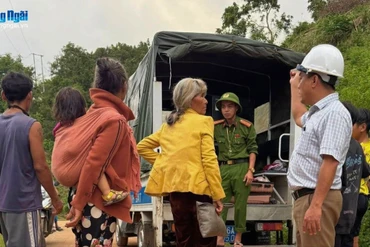 Di dời khẩn cấp 113 hộ dân Tây Trà Bồng do nứt núi