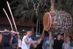 Quảng Trị: Độc đáo lễ hội đập trống người Ma Coong