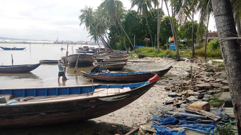 Các ngành chức năng xã Tam Hải và huyện Núi Thành có nhiều nỗ lực trong việc điều chỉnh dự án nhằm giảm thiểu số hộ dân bị ảnh hưởng. Ảnh: Đoàn Hữu Trung-TTXVN