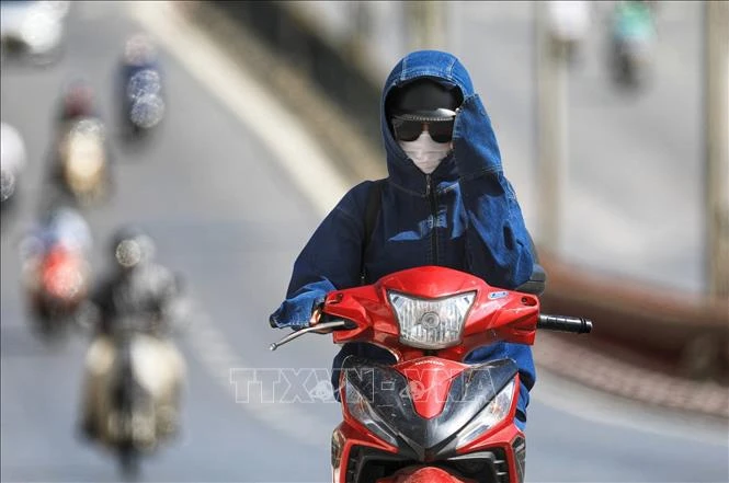 Đầu tuần, ba miền chịu nguy cơ gây hại rất cao của tia cực tím