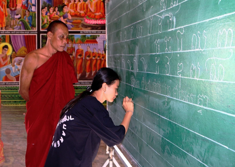 Bảo tồn và phát huy chữ viết, tiếng nói đồng bào Khmer tỉnh Sóc Trăng