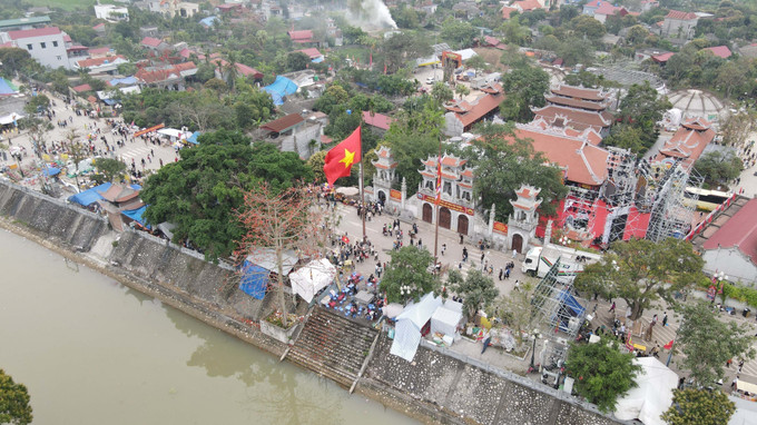 Lễ hội đền Tiên La. Ảnh: Vũ Quang – TTXVN potal-thai-binh-rat-dong-nguoi-dan-du-khach-tham-du-khai-hoi-den-tien-la-7958748.jpg
