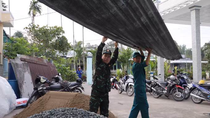 potal-hau-giang-hoan-thanh-xoa-tren-390-can-nha-tam-nha-dot-nat-7939322.jpg
