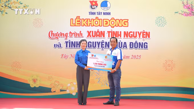 vna-potal-am-ap-chien-dich-xuan-tinh-nguyen-nam-2025-tren-bien-gioi-tay-nam-7790342.jpg