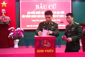 Lá phiếu của người lính nơi biên giới xứ Lạng