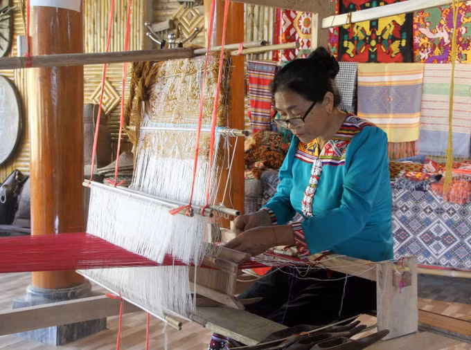 potal-nghe-an-no-luc-giu-gin-nghe-det-tho-cam-truyen-thong-cua-dong-bao-thai-7795059.jpg