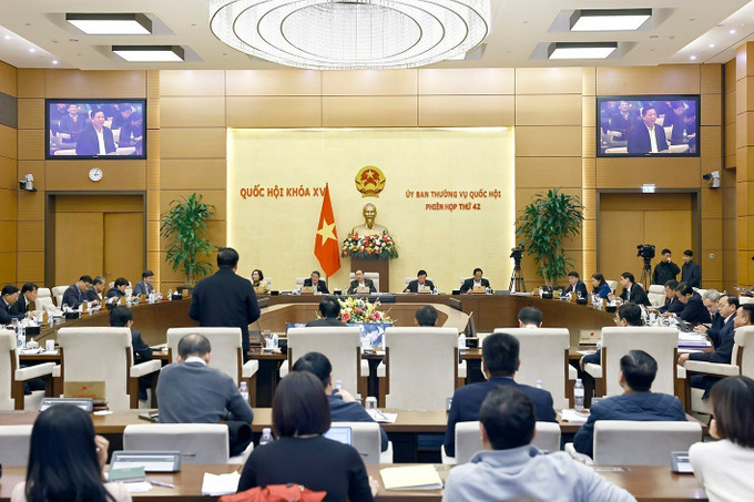 Quang cảnh phiên họp. Ảnh: Doãn Tấn - TTXVN potal-ubtv-quoc-hoi-cho-y-kien-ve-du-an-tuyen-duong-sat-lao-cai-ha-noi-hai-phong-de-an-phat-trien-kinh-te-xa-hoi-nam-2025-7848706.jpg