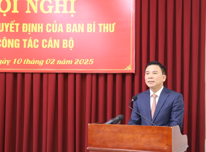 potal-can-tho-trien-khai-quyet-dinh-cua-ban-bi-thu-ve-viec-dieu-dong-chi-dinh-giu-chuc-vu-pho-bi-thu-thanh-uy-can-tho-7849094.jpg