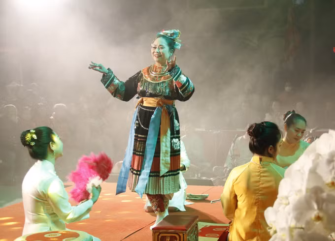 potal-lien-hoan-thuc-hanh-tin-nguong-tho-mau-tam-phu-cua-nguoi-viet-tinh-bac-giang-mo-rong-lan-thu-vi-nam-2025-7849426.jpg