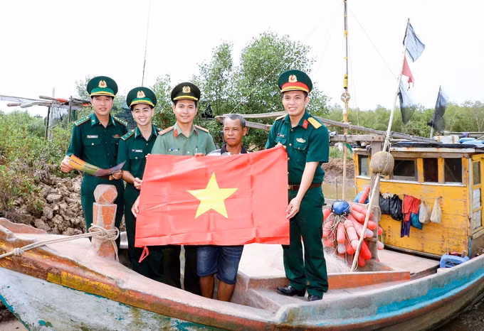 potal-nhieu-hoat-dong-trong-chuong-trinh-thang-ba-bien-gioi-bien-cuong-to-quoc-toi-tai-soc-trang-7933313.jpg
