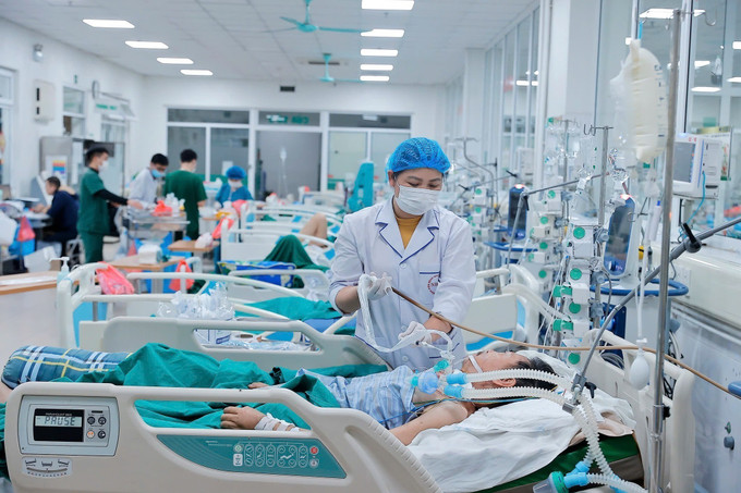Thời gian gần đây, xuất hiện nhiều ca mắc cúm bị diễn biến nặng, thậm chí nguy kịch; đa số là người có bệnh nền, không kiểm soát tốt bệnh nền. Ảnh: Minh Quyết – TTXVN potal-cum-a-dien-bien-phuc-tap-nhieu-ca-nang-7843995.jpg